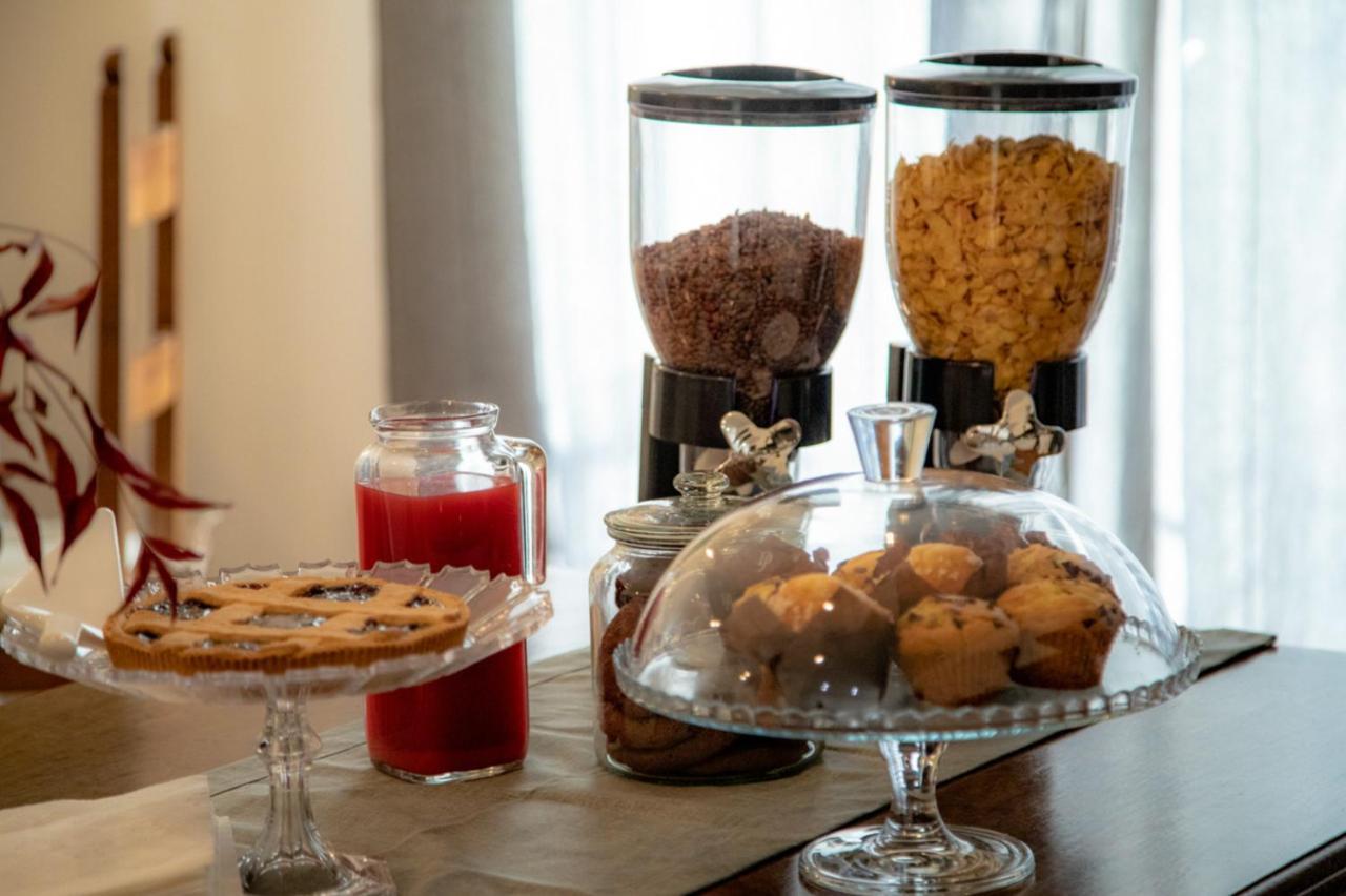 B&B Quattro Stagioni Charme And Wellness Besnate Eksteriør billede