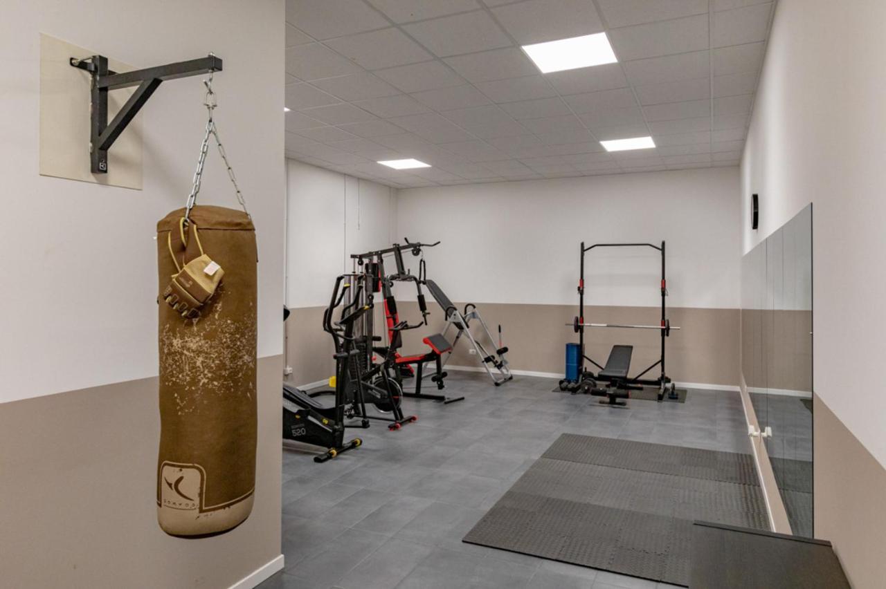 B&B Quattro Stagioni Charme And Wellness Besnate Eksteriør billede
